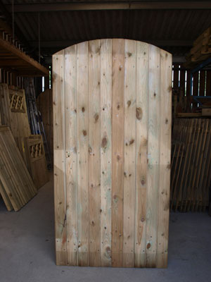 Pressure treated ledged and braced TGV round top gate